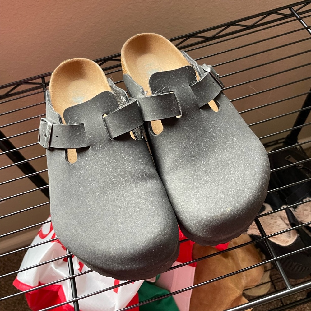 Black Vegan Birkenstock Boston Clogs